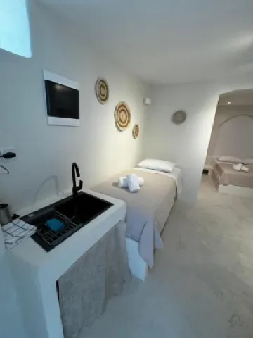 White Sand Cave Suite