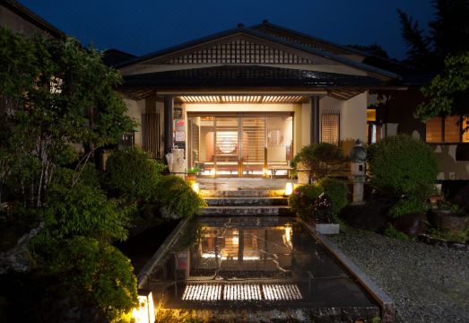 타추타 료칸 객실 내부