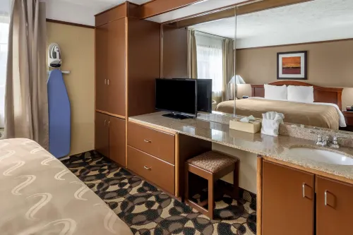 ควอลิตี้อินน์ พาราไดส์ครีก