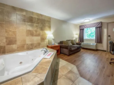 Econo Lodge Hotels in Mount Laurel