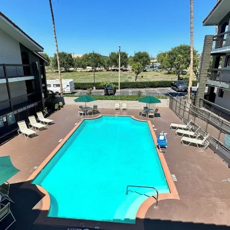 Days Inn by Wyndham San Diego Vista