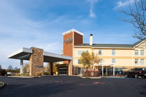 Fairfield Inn & Suites Goshen Middletown - parking