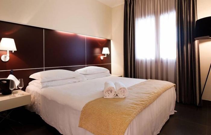Home Club Suite Hotel