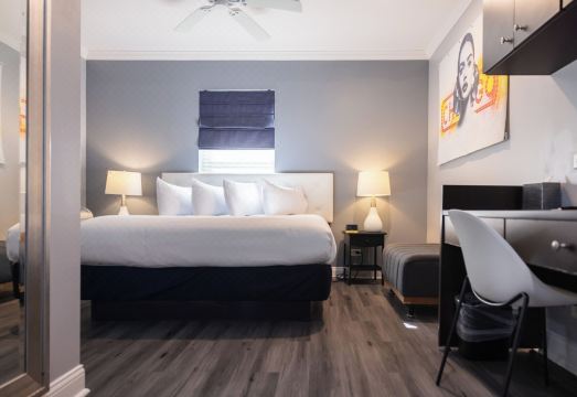 2. 호텔 시카고 웨..