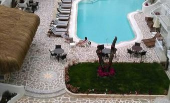 Montebello Deluxe Hotel