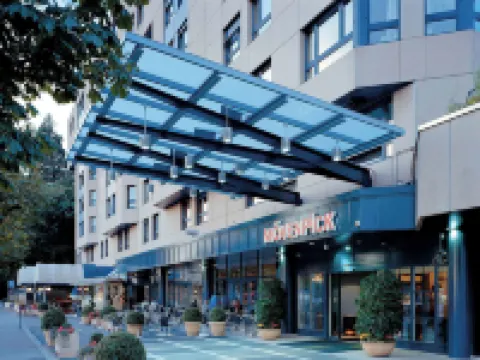 Mövenpick Hotel Lausanne โรงแรมในโลซาน