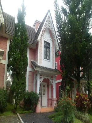 Villa Kota Bunga Tulip - parking