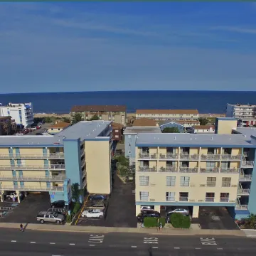 Coastal Palms Inn and Suites