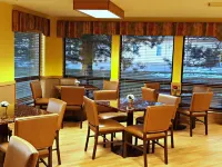 Horse Creek Inn Hotels in Mccook