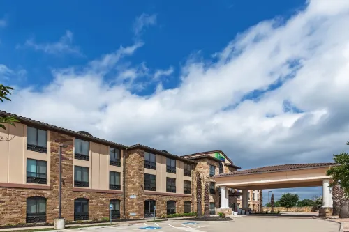 Holiday Inn Express & Suites Austin NW - Lakeway Hotels in Hudson Bend