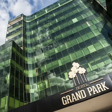 Hotel Grand Park Отели рядом с достопримечательностью «Гора Монсеррат.»