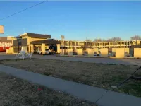 The Hastings Inn Salina - Motels