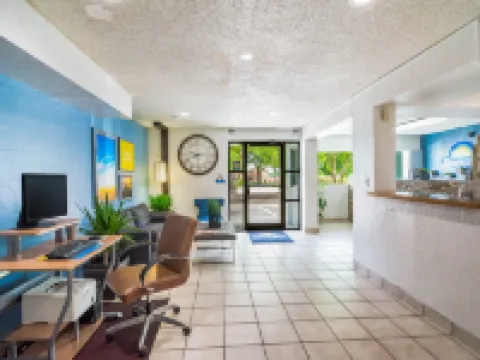 Days Inn by Wyndham Raleigh Glenwood-Crabtree Hotels in Raleigh