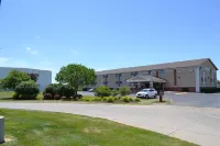 Countryside Inn & Suites Omaha East-Council Bluffs IA Hotels in Lewis