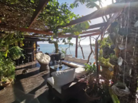 ホテル フェヌア マタイオア モーレア島のホテル