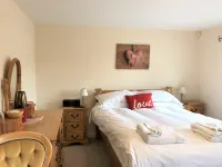 Bridge Farm Holiday Cottages Hotels in Wychavon District