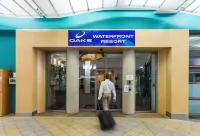 Oaks the Entrance Waterfront Suites Отели в г. Энтранс