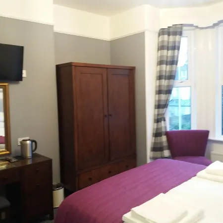 The Groveside Guest House