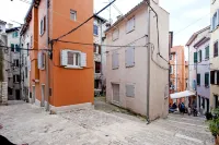 Apartment and Studio CA’ 3 VIE
