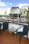 Mid City Luxury Suites Hotels in Woree