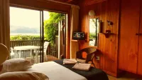 Lakeside Accommodation