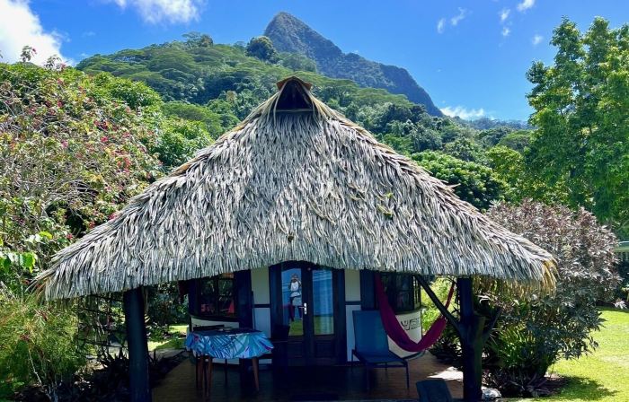 Linareva Moorea Beach Resort