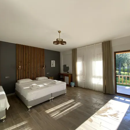Elyada Otel ve Bağ Evi 8 Yaş Üstü