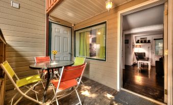 100 Meters to Subway - Montcalm Condos