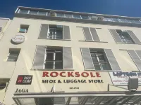 M&B Backpackers のホテル