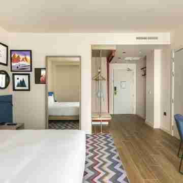 Hampton by Hilton Alcobendas Madrid Rooms