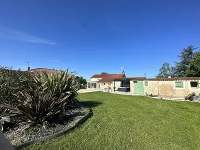 L'Echappee Vendeenne Chambres d'Hotes Hotels in Saint-Aubin-la-Plaine