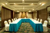 The Grand Riverside Hotel