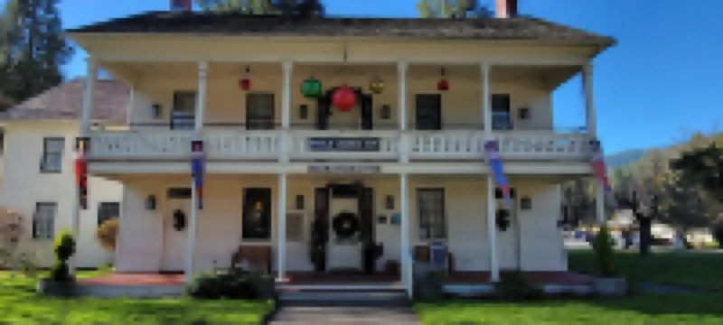 Wolf Creek Inn & Tavern Hotels in 