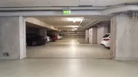 Erikson Hotel - parking