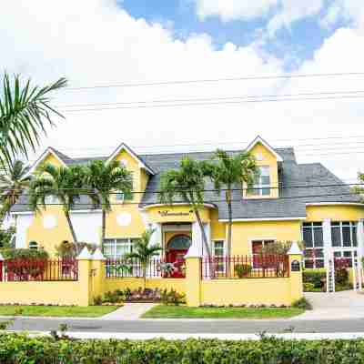 Brownstone Marlin Drive Hotel Exterior