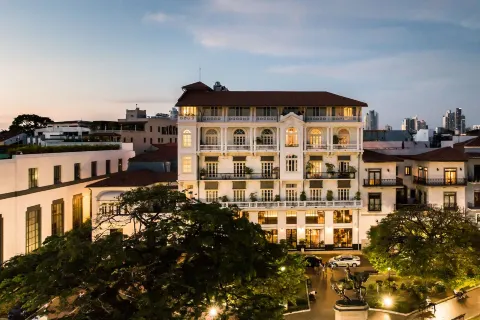 American Trade Hotel