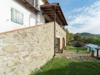 Rustic Chalet with Pool - Park Yeri
