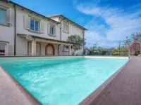Borgo House in Florentine Hills with Pool Hotels in Fucecchio