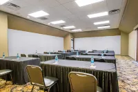 Greenstay Inn & Suites Court View