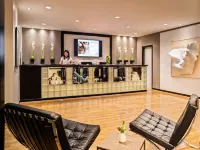Hyatt Regency Cologne Hotels near Poll