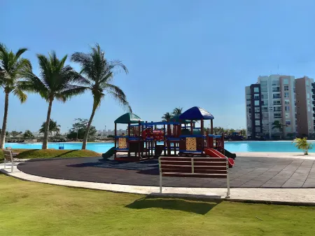 Dream Lagoons by Andiani Travel Отели рядом с достопримечательностью «Ka'Yok' Planetario de Cancun»