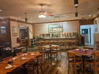 Days Inn & Suites by Wyndham Marshall Hotels in Harrison County