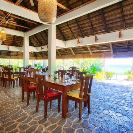 Amun Ini Beach Resort & Spa
