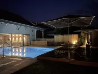 Best Western Premier le Chapitre Hotel  Spa - Pools