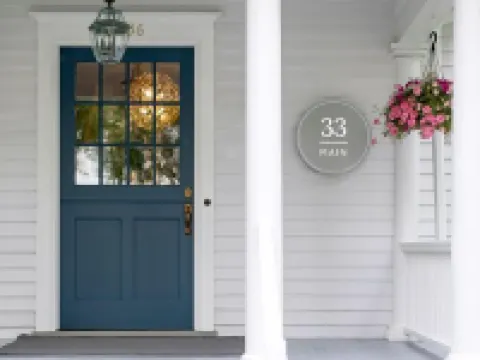 33 Main Hotels in Lenox