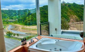 Hundred Days Hotel
