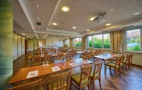Hotel Happinger Hof Hotel di Raubling