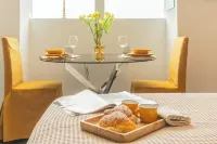 Como Dreams Apartments by Rent All Como