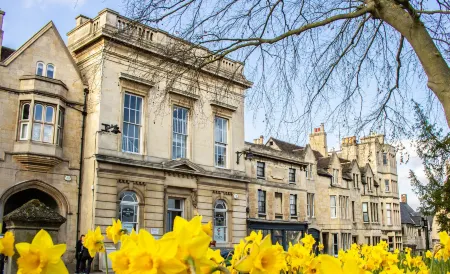 Central Stamford Townhouse with Parking