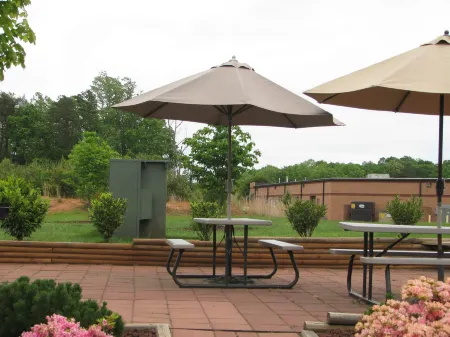 Affordable Suites Conover / Hickory